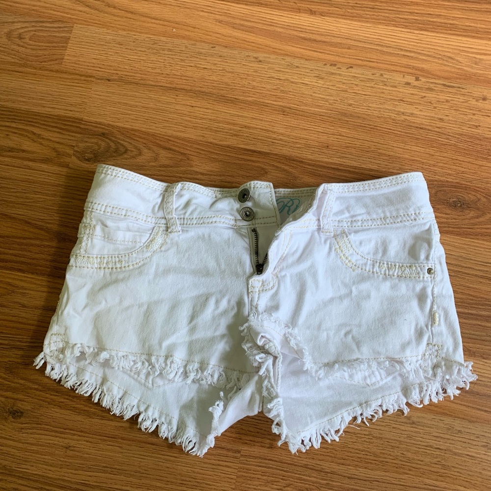 White rebel by right mini shorts size 7